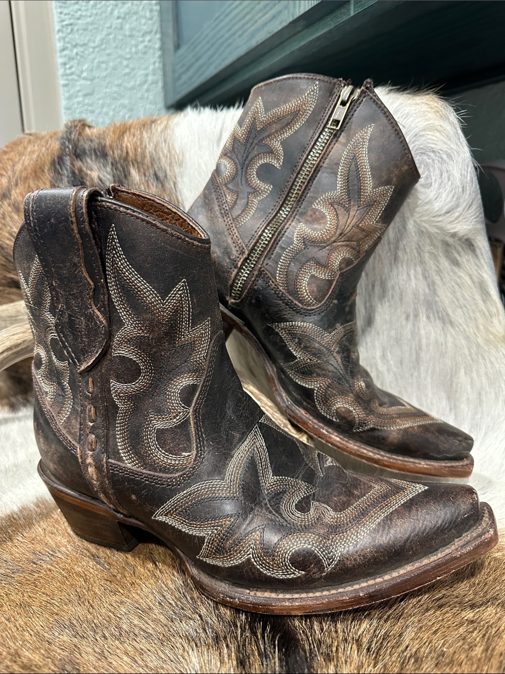 Circle G Ankle leather Cowgirl Boots Sz 6.5